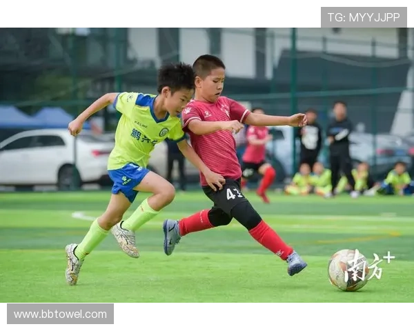 足球训练营培养未来足球明星的梦想之旅与成长故事 足球训练营培养未来足球明星的梦想之旅与成长故事